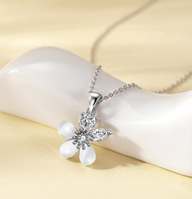 Load image into Gallery viewer, S925 sterling silver diamond opal necklace female clavicle chain plum blossom
