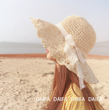 Load image into Gallery viewer, Straw hat with lace bow and wave on both sides beach hat female summer seaside vacation sunhat
