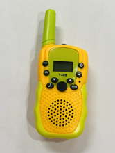 Load image into Gallery viewer, Children&#39;s mini walkie-talkie rechargeable handheld walkie-talkie
